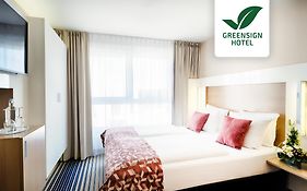Best Western Plus Welcome Hotel Frankfurt  4*